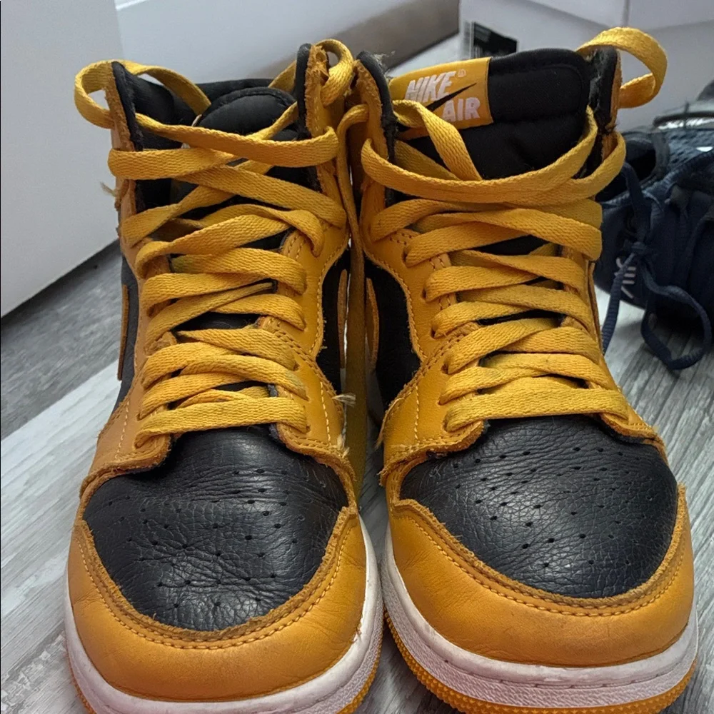 Nike Black and Yellow High-Top Sneakers - youth - Picture 6 of 10